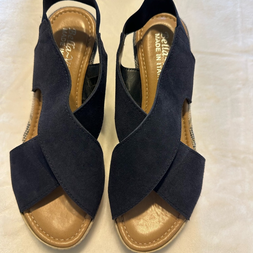 Bella Vita Women's Navy Sandals